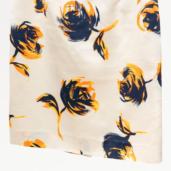 Christian Dior White Silk Floral-Print Pencil Skirt - Picture 5 of 11